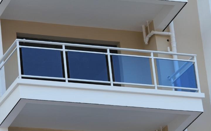 陽(yáng)臺(tái)欄桿常見(jiàn)種類介紹